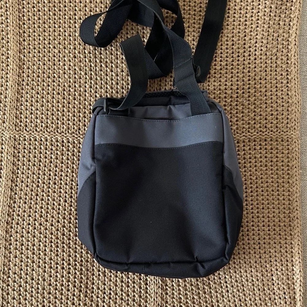 Nike Black and Gray Men's Messenger Bag